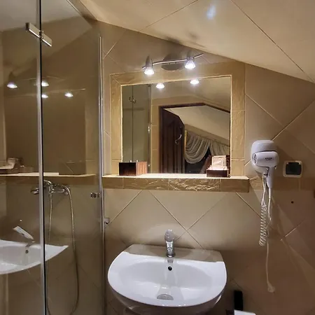 Проживание в семье Aven'a Goscinne Z Basenem Дарлово