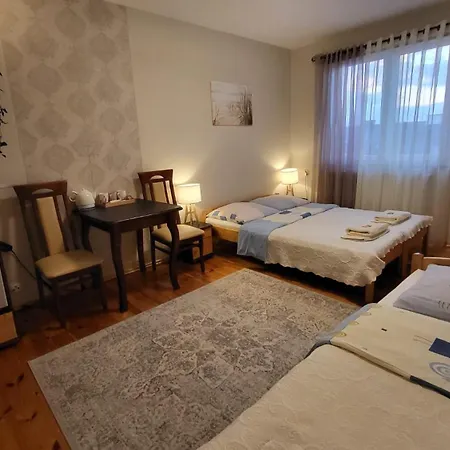 Homestay Aven'a Goscinne Z Basenem *