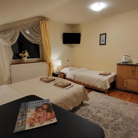 Habitación en casa particular Aven'a Goscinne Z Basenem Darłowo