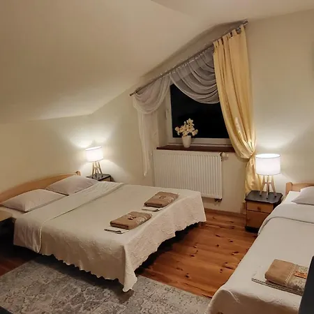 Проживание в семье Aven'a Goscinne Z Basenem