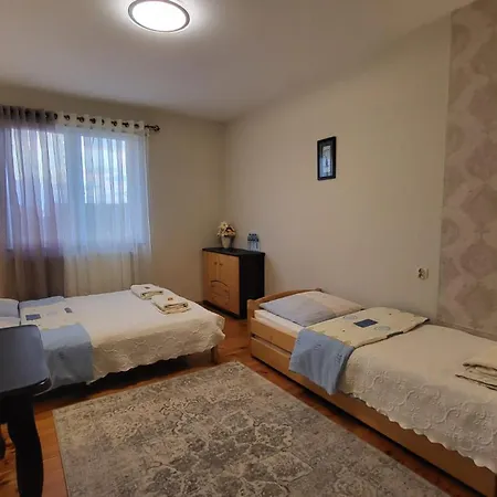 Aven'a Goscinne Z Basenem Проживание в семье *