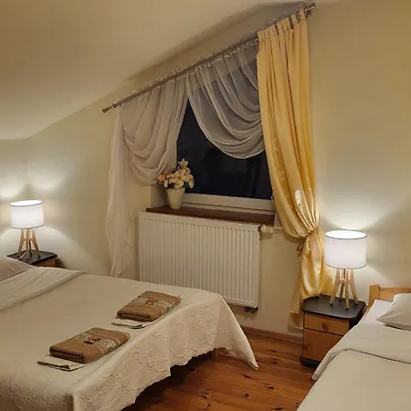 Проживание в семье Aven'a Goscinne Z Basenem *