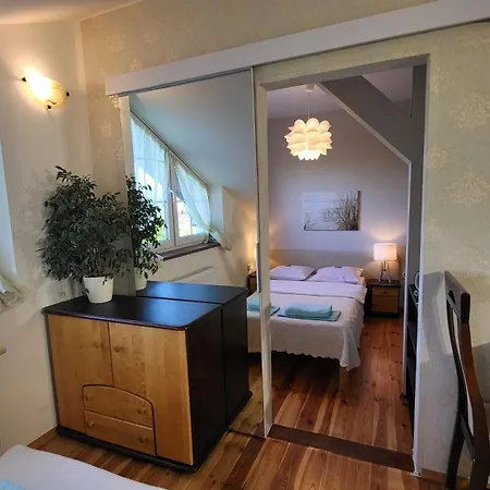 Aven'a Goscinne Z Basenem Habitación en casa particular