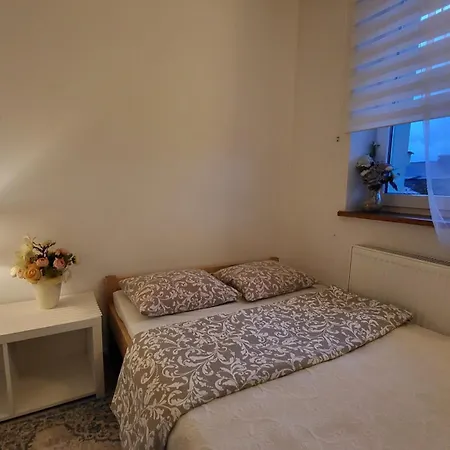 Aven'a Goscinne Z Basenem Homestay Darlowo