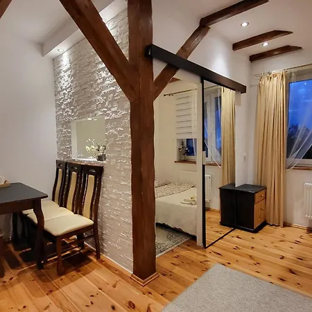 Проживание в семье Aven'a Goscinne Z Basenem *