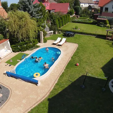 Aven'a Goscinne Z Basenem Accommodatie bij particulieren Darłowo