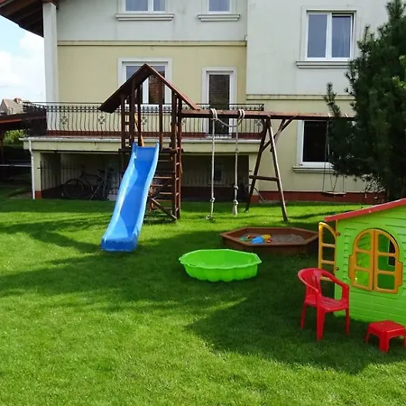 Aven'a Goscinne Z Basenem Darlowo